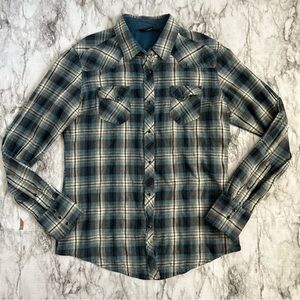 KUHL | women’s size small plaid Flannel shirt black pearl snaps button down